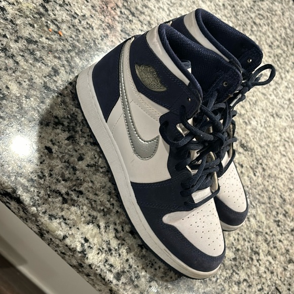 Jordan Retro Midnight Navy (2020)